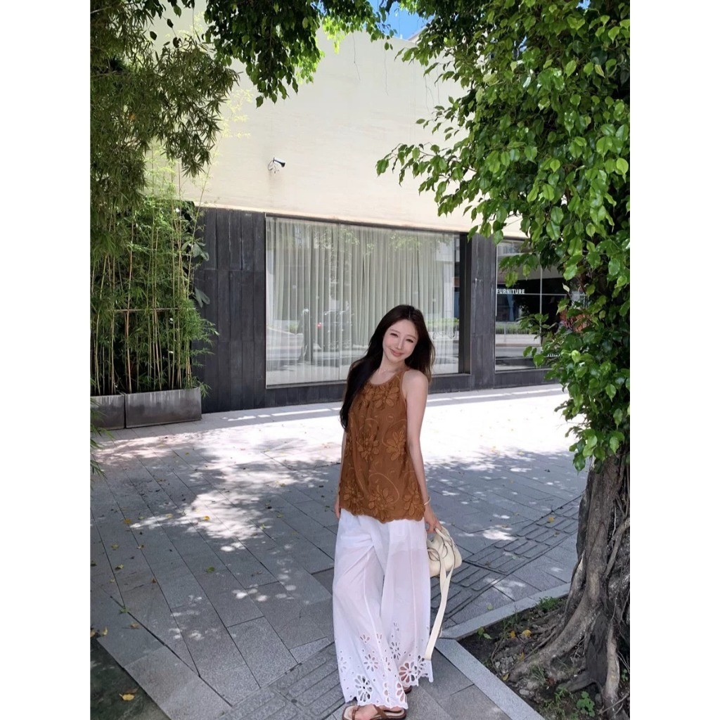 ❤     W8773 เสื้อแขนกุด ทรงตัวใหญ่ แต่งผ้าลายดอกไม้ งานสวย ผ้าดี ทรงสวย ใส่ง่ายค่า แฟชั่นเกาหลี TAG WG.WE ราคา ถูกที่สุด ดีลบีเคเค แกลเลอรีภาพที่ 5