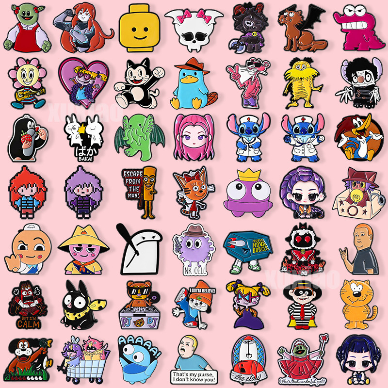 เข็มกลัดป้ายโลหะน่ารักจากอนิเมะและเกม หลากหลายรูปร่างสำหรับกระเป๋าเป้
