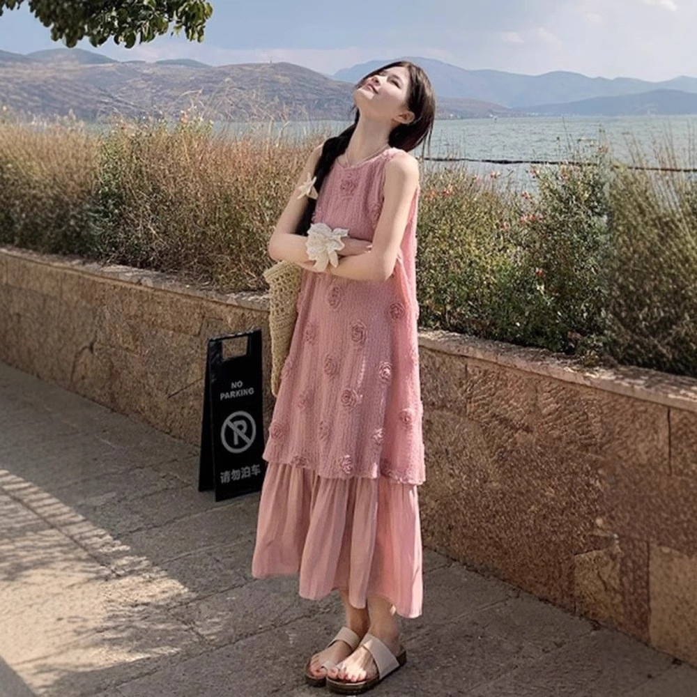 เดรสยาวสไตล์พักผ่อนทะเล ฤดูร้อนรุ่นใหม่ ลายดอกไม้สามมิติ น่ารักหวาน ทรงหลวมใส่สบาย
