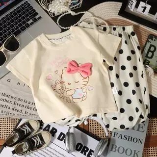 เซ็ทเสื้อ+กางเกงเด็กผู้หญิง Hello Kitty 2026 แขนสั้น โบว์น่ารัก ลายจุดแบ๊ว ผ้าฝ้ายนุ่ม 🎀
