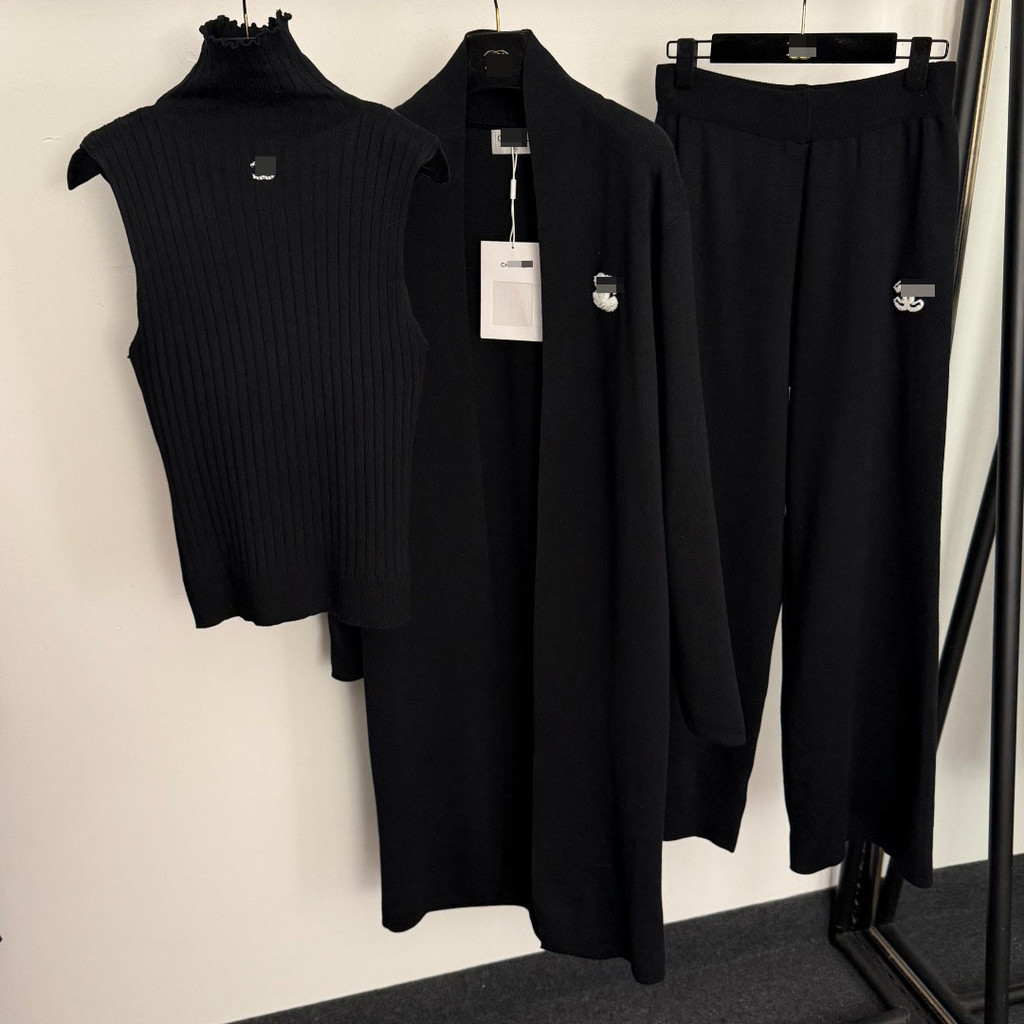 M390 C**h Turtleneck inner vest sweater, elastic waist wide-leg pants, knitted three-piece suit