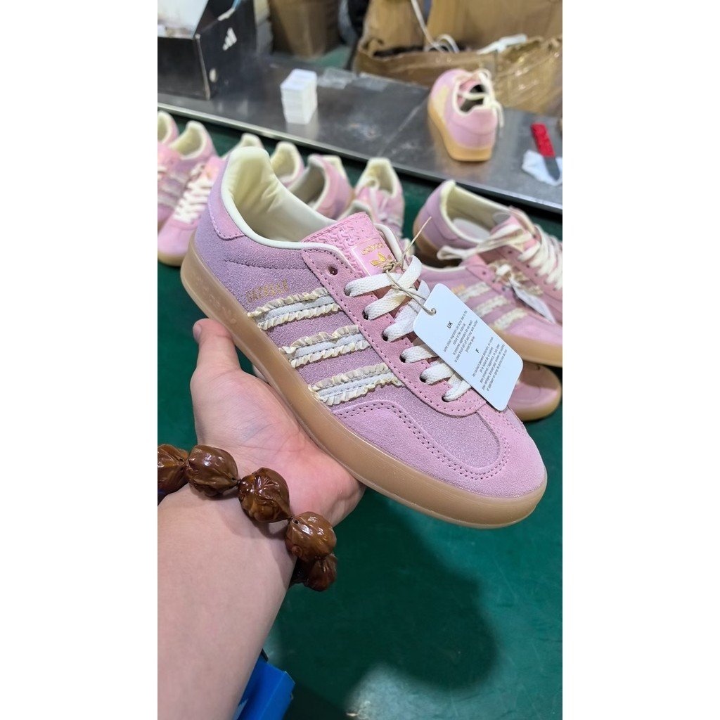 2026Adidas Originals Wb Pony Tonal Samba OG ผู้ชายผู้หญิงรองเท้าสเก็ตบอร์ดรองเท้า Low-Top รองเท้ารอง