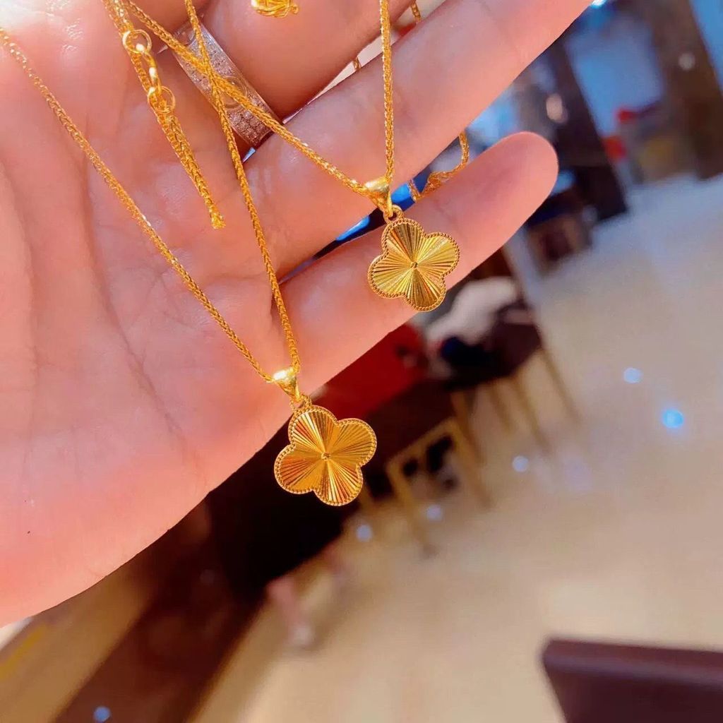 Hot Sale#Hot-Selling Gold-Plated Lucky Clover Necklace Pendant for Women, Laser-Cut Elegant High-End