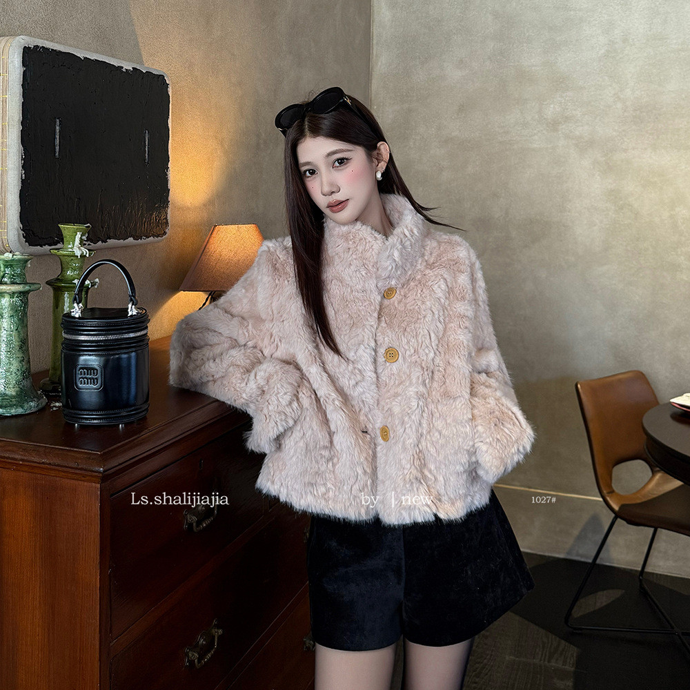 LS คําอธิบาย 2025 ฤดูหนาวเกาหลีรุ่น Classy กระต่าย Plush Fur แจ็คเก็ตสั้นเสื้อผ้าผู้หญิง 1027