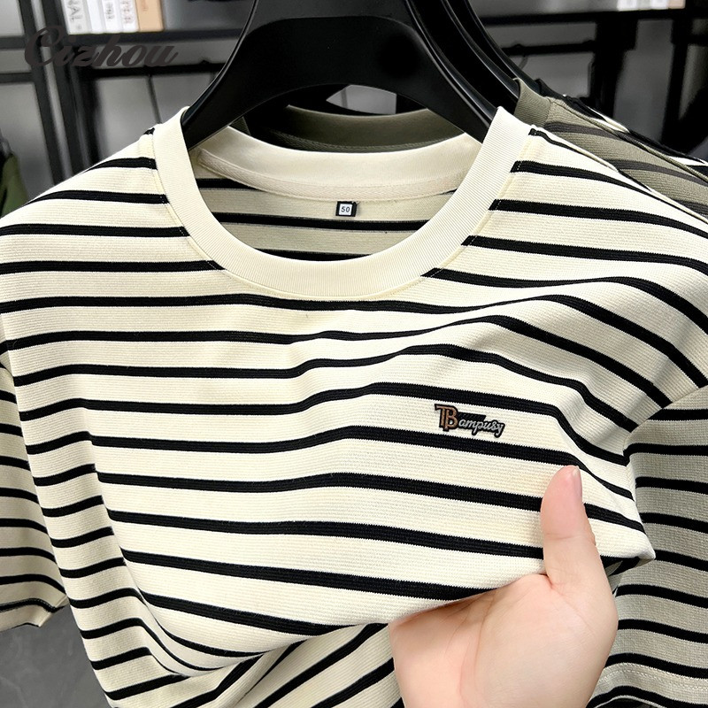 เสื้อยืดลายทางจากผ้าฝ้าย สำหรับผู้ชาย ทรงคล่องตัว สบายๆ มีสไตล์