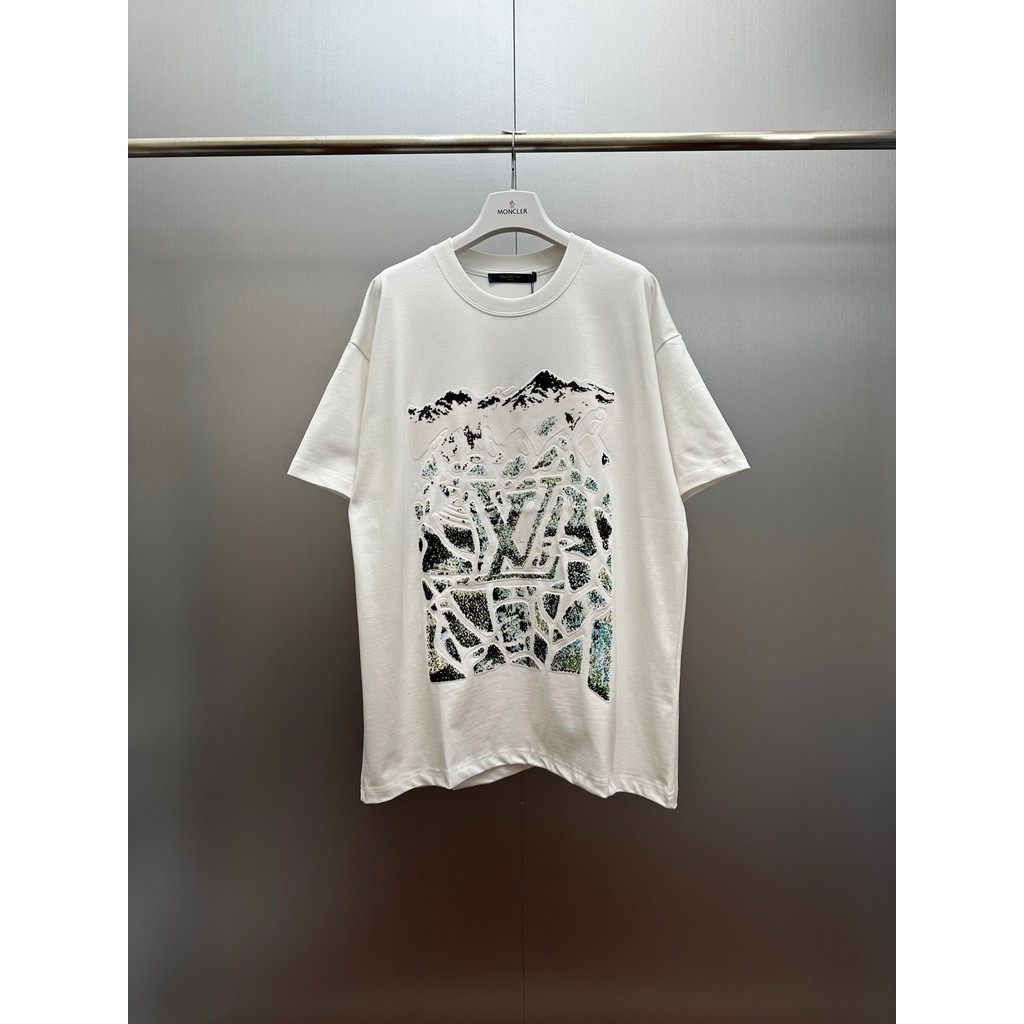 LO% UIS VU & ITTON/L @ V2026 Star คลาสสิกรอบคอแขนสั้นเสื้อยืดผู้ชายผู้หญิงโลโก้พิมพ์ Street สไตล์สบา