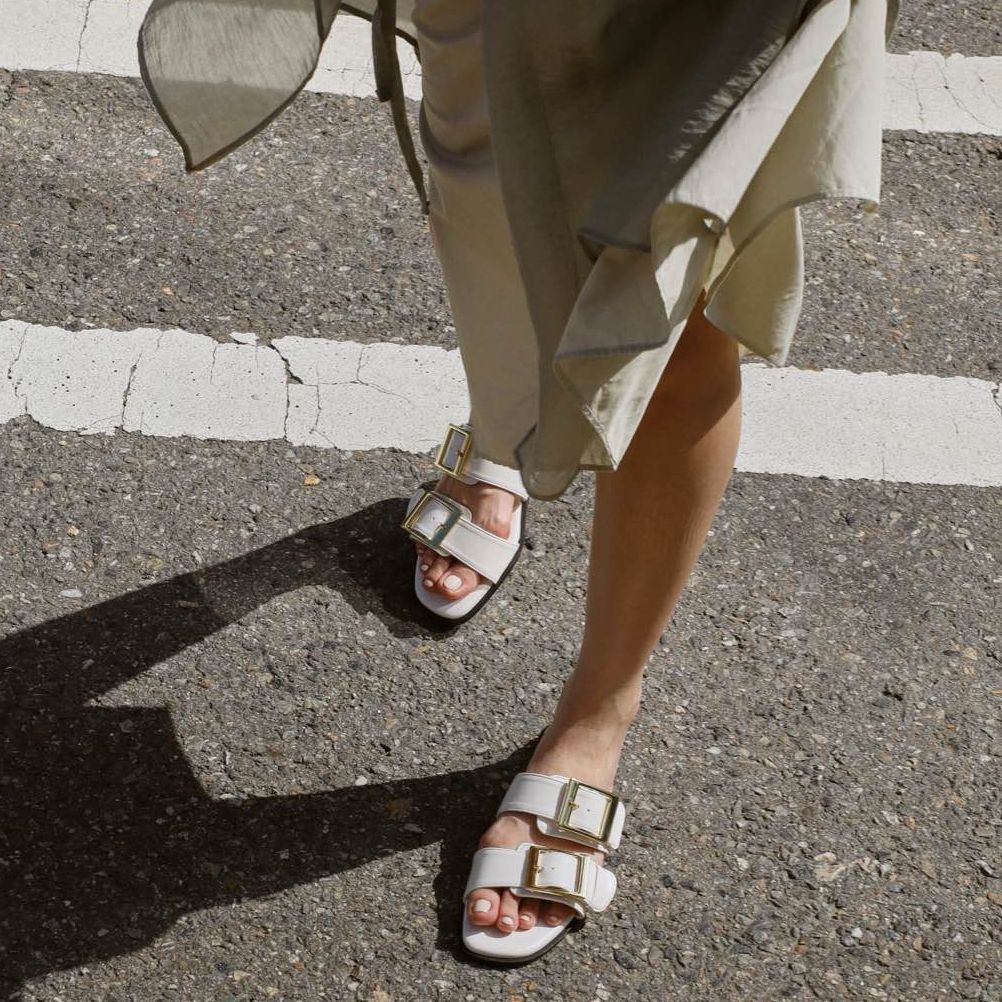 Kaleofficial รองเท้าแตะรุ่น Bisou Bisou White