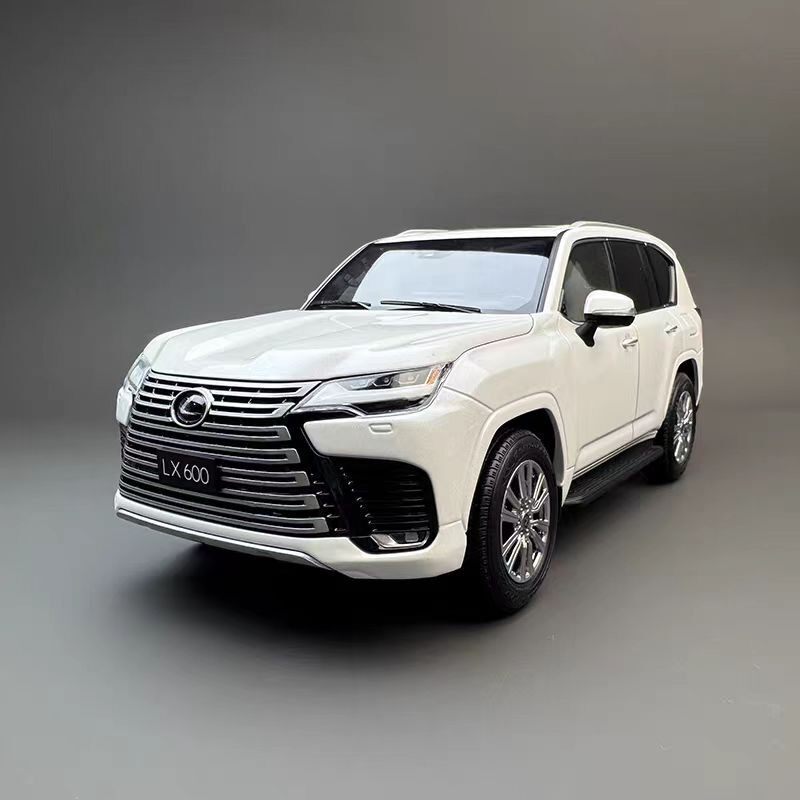 LCD 1: 18 LEXUS LX600 รถออฟโรด SUV LEXUS โมเดลรถจําลองโลหะผสมในการจัดส่ง