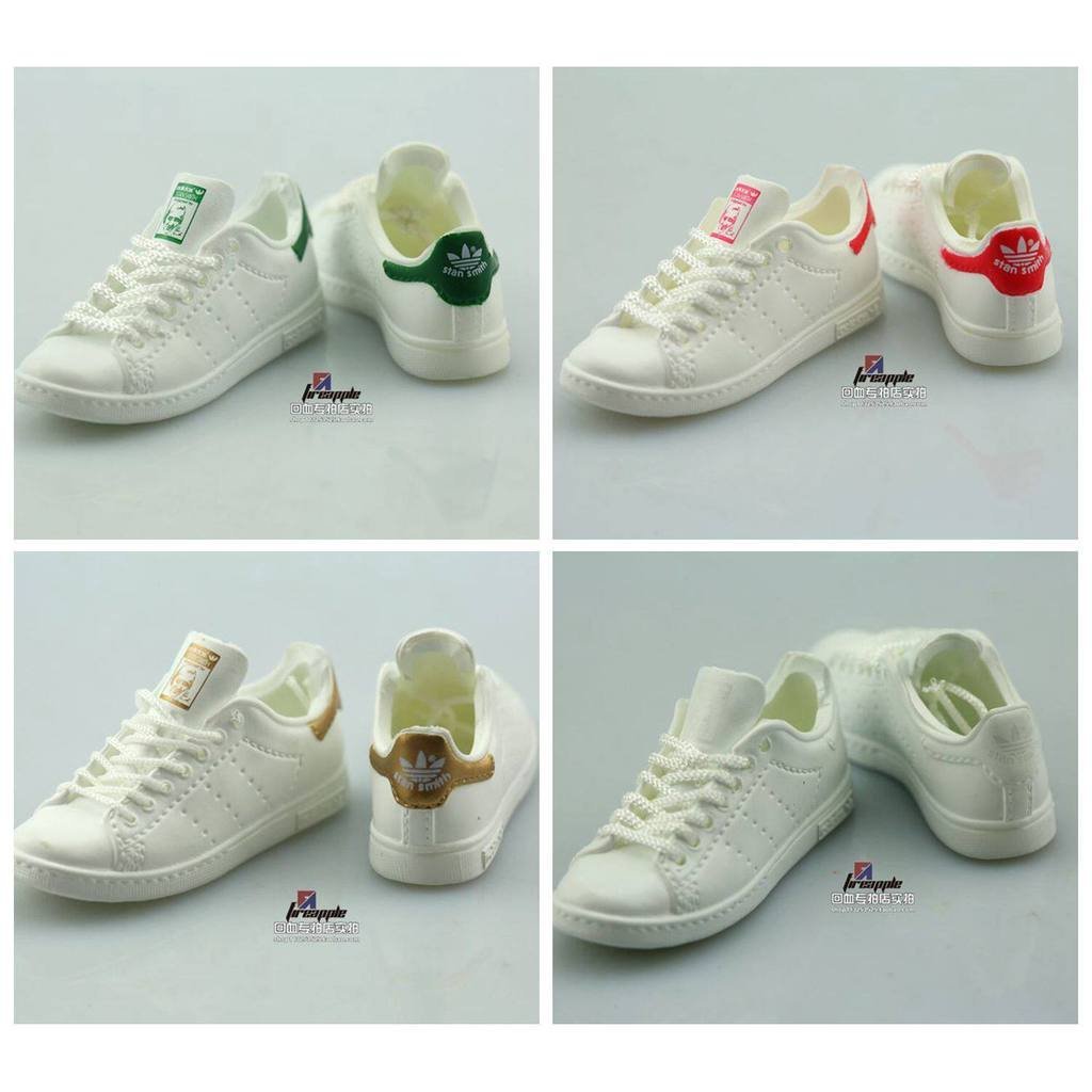 1/6 ทหาร 6 จุด Baby Smith รองเท้าหางสีเขียวหลากหลาย OSAC