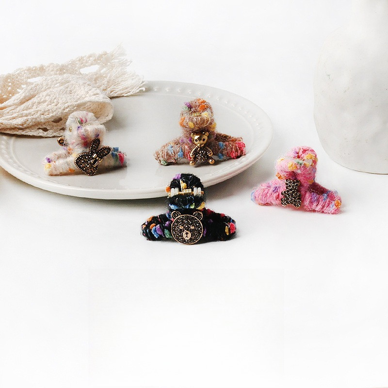 MAUROPOLI French Retro Diamond-Studded Bear Small Grab Clip Classy Plush Hair Clip New Princess Half