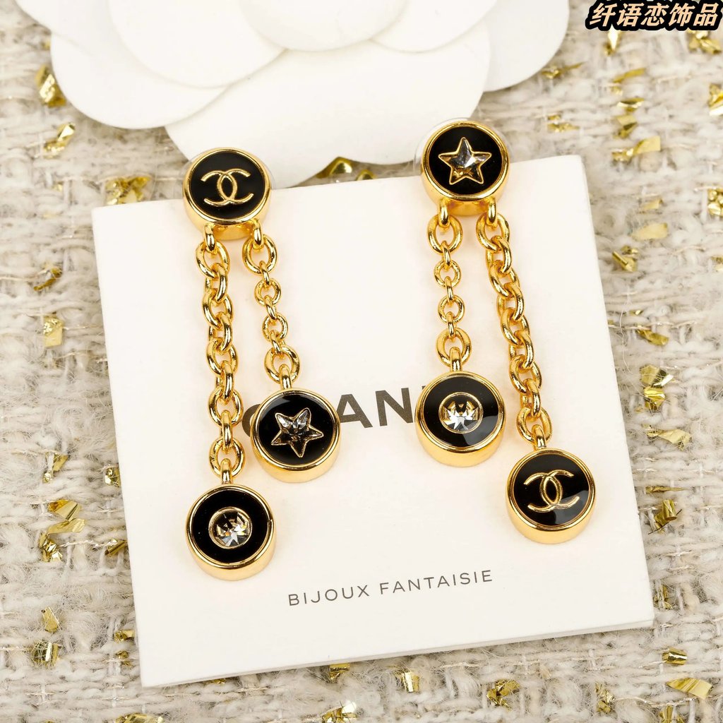 ชุดหูคลิป.Channel.version ท็อป-notch สำหรับผู้หญิง เพิ่มสไตล์และทำให้คุณโดดเด่น เป็นของขวัญที่สมบูรณ