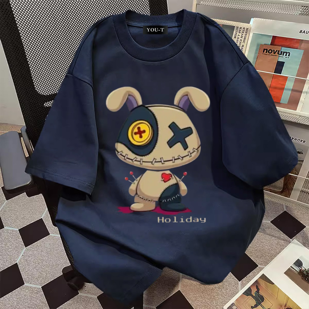 T42.SHOP🌸 สื้อยืด oversize เสื้อแฟชั่น เกาหลี โคตรนุ่ม ผ้าคอตตอน ลาย "HOLIDAY" สินค้าใหม่ 2026