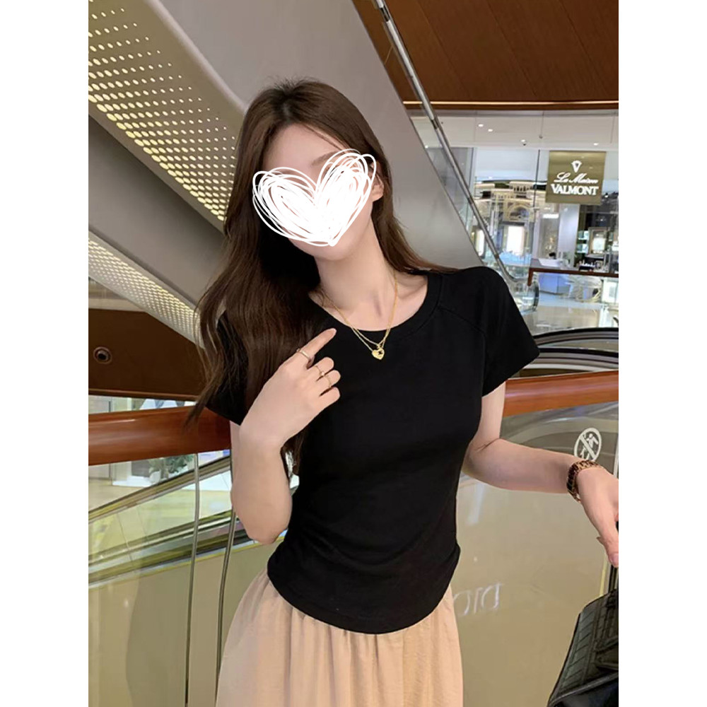 <Moses Queen> เสื้อยืดแขนสั้นสีดำทรงครอป เข้ารูปสำหรับฤดูร้อน เสื้อยืดแขนสั้นดีไซน์เว้าหลังสวยงามและเข้ารูปช่วงเอว