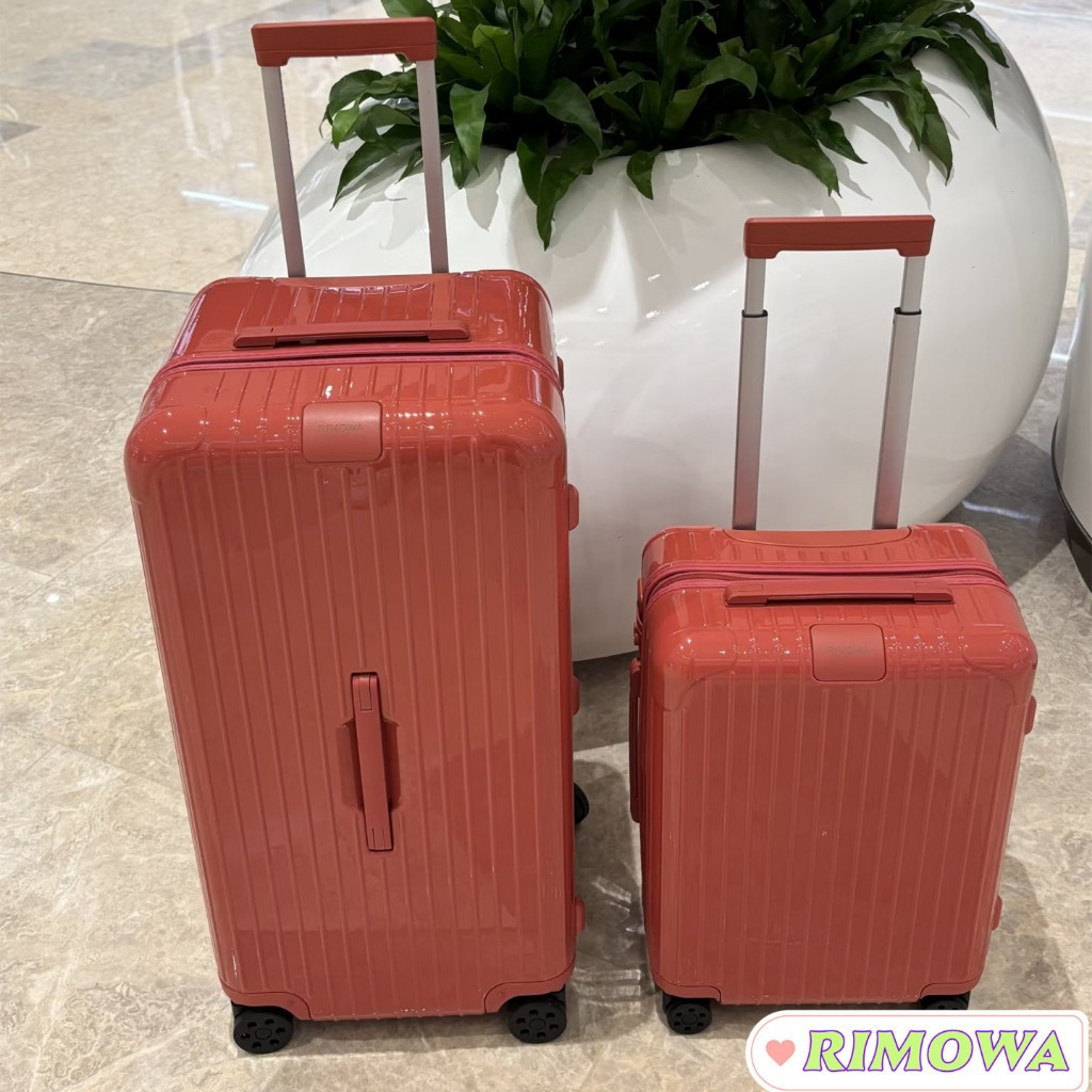 (สีใหม่ปี 2025) กระเป๋าเดินทาง RIMOWA Trunk Plus ของแท้ใหม่เอี่ยม สีแดงทับทิม, กระเป๋าเดินทาง, กระเป