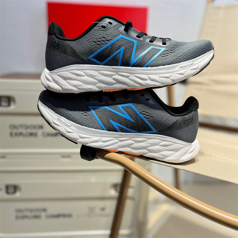 รองเท้าผ้าใบ New Balance NB 880 V14 ดั้งเดิม M880B14 รับประกัน PIQZ 1 ปี