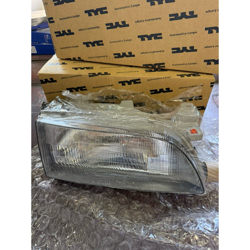 ไฟหน้า Toyota AE100-101 ไฟมุม ae100-ae101 ยี่ห้อ tyc ราคาข้างละ