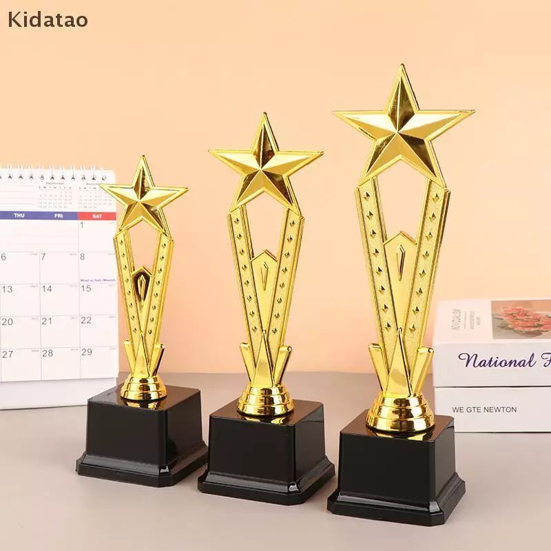 Kidatao 1 ชิ้นเด็กรางวัล Trophy ของเล่นพลาสติก Star Trophies สําหรับเด็กการแข่งขันรางวัลโปรดปรานโปรดปรานของขวัญใหม่