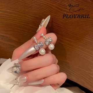 COD-🎀ต่างหูสตั๊ด Bow Pearl ละเอียดอ่อนหวาน สไตล์หรูหราแสง สำหรับผู้หญิง เครื่องประดับแฟชั่น ไม่ทําให้แพ้ง่าPLOYBRIL E050