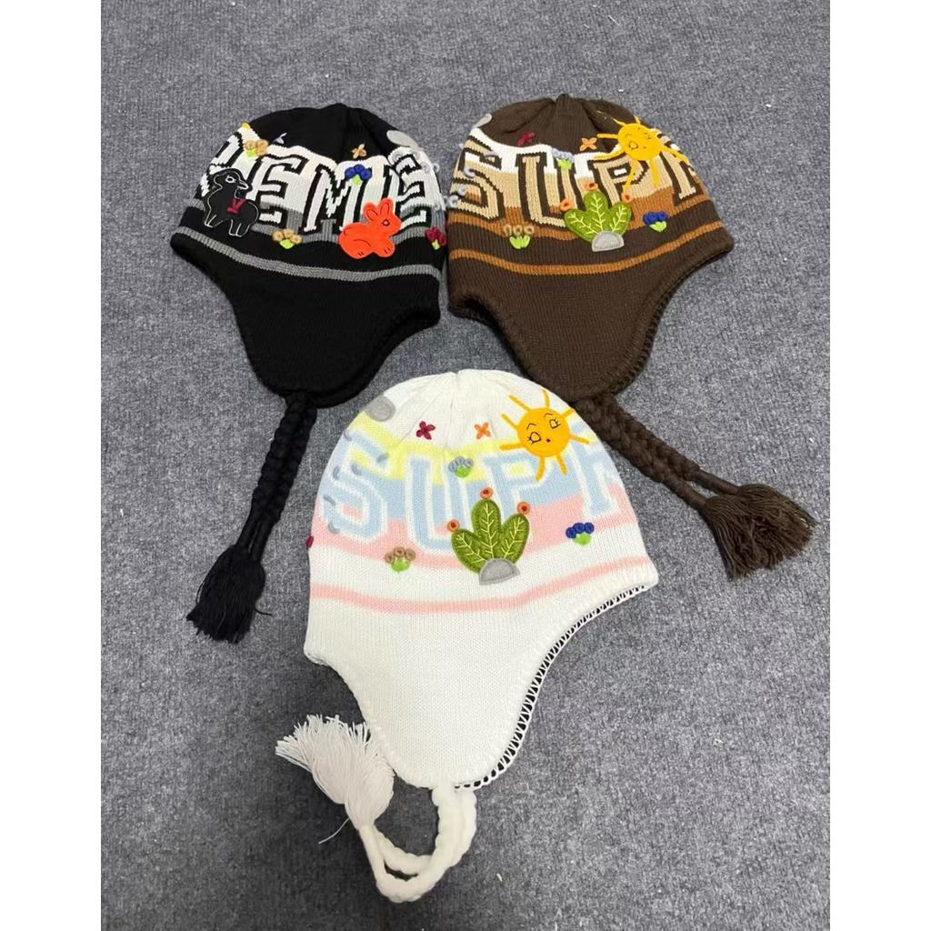 S*e FW25 Week 15 Felt Appliqué Earflap Beanie