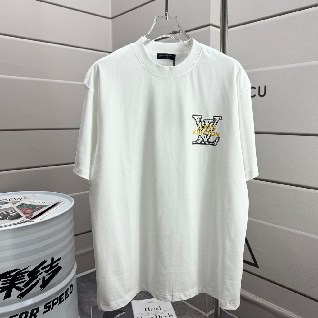 LO% UIS VU & ITTON/L @ V2026 Star คลาสสิกรอบคอแขนสั้นเสื้อยืดผู้ชายผู้หญิงโลโก้พิมพ์ Niche อินเทรนด์