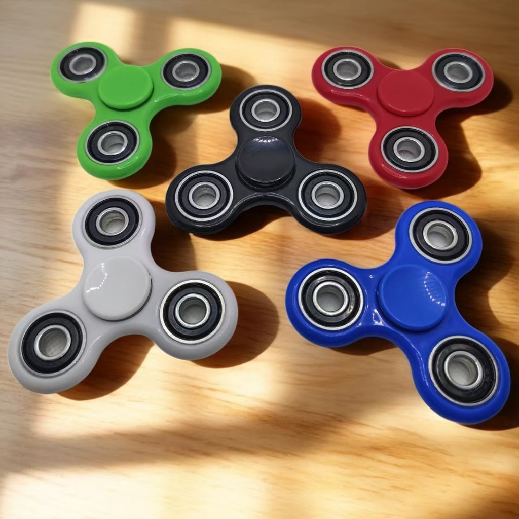 ขายร้อน Decompression EDC ของเล่นปลายนิ้ว Creative หมุน Gyro Stall Night Market ขายร้อน O2IR