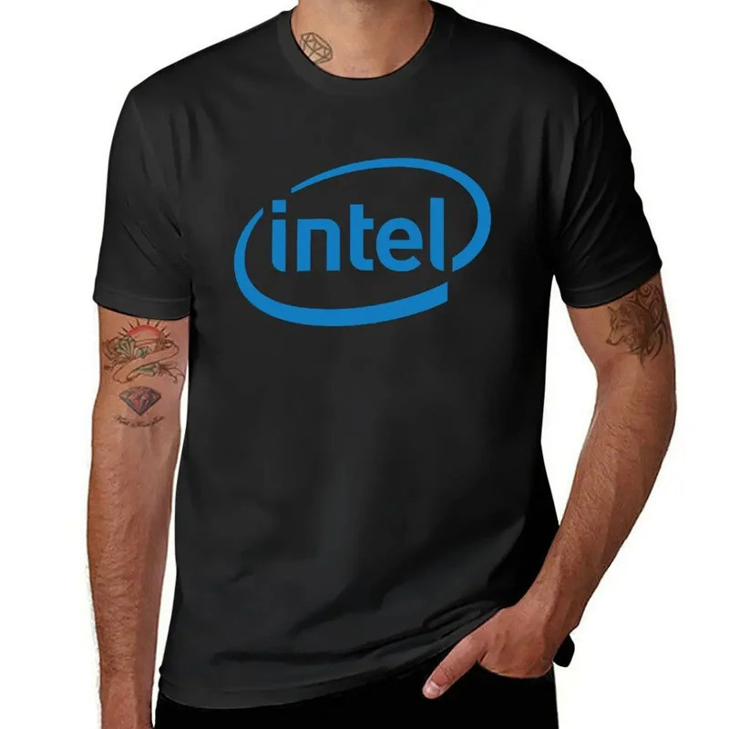 ปกติแล้วเสื้อยืด Intel จะใส่เสื้อยืดขนาดใหญ่สำหรับผู้ชาย
