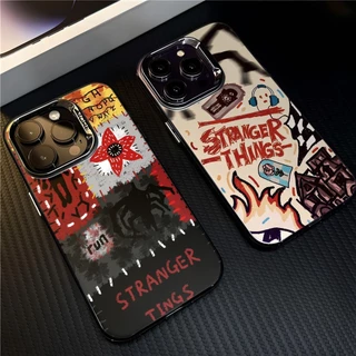 เคส Stranger Things สำหรับ iPhone 16 Pro Max 15 14 17 13 11 12 Pro Max 8 7 Plus X Xs Max ดีไซน์โลหะชุบทอง เท่ ​​สร้างสรร