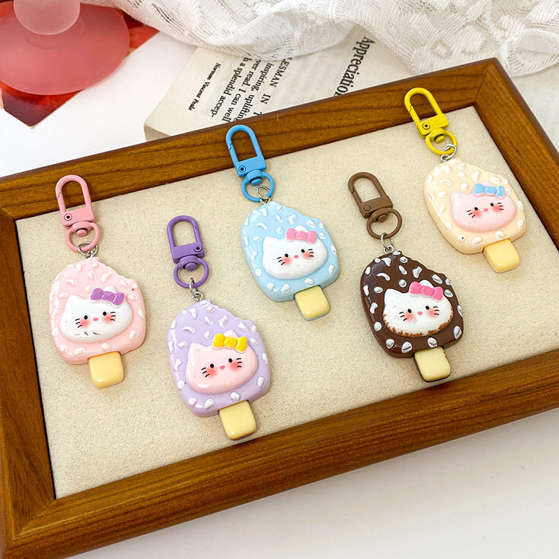 ของที่ระลึก พวงกุญแจ tanuki พวงกุญแจ Hello Kitty ลายการ์ตูนน่ารักพวงกุญแจกระเป๋านักเรียนมูลค่าสูงสวย