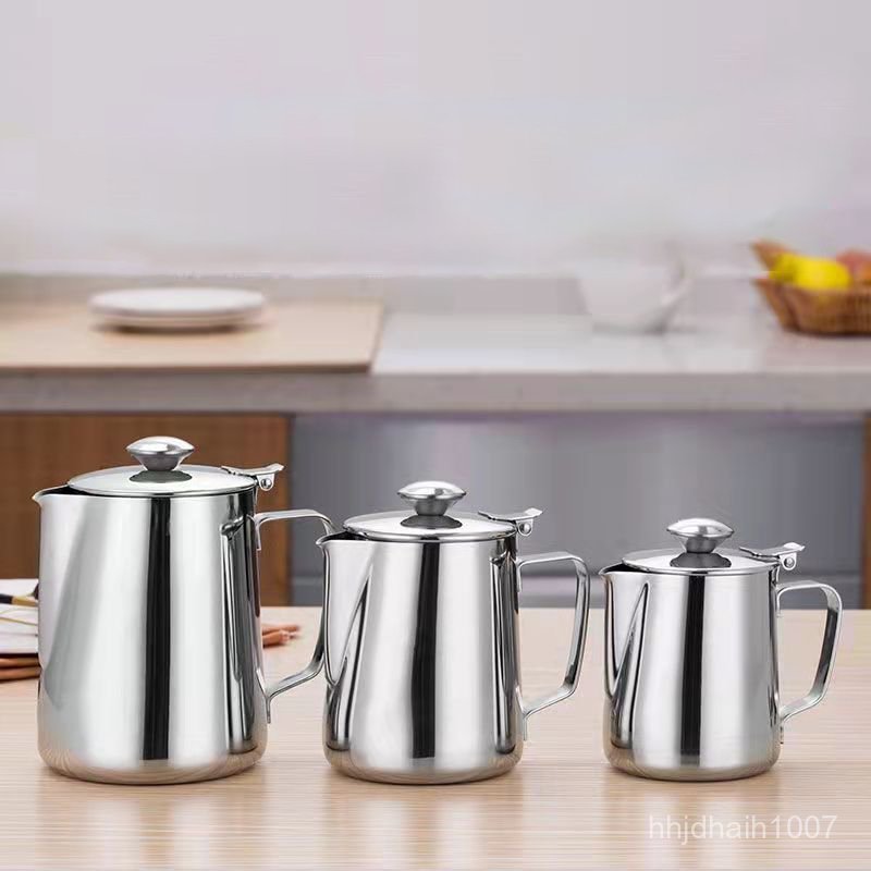เหยือกสเตนเลส พร้อมฝาปิด เหยือกตีฟองนม พิชเชอร์  Milk Pitcher สําหรับใส่นม กาแฟ 350/600ML WEZX