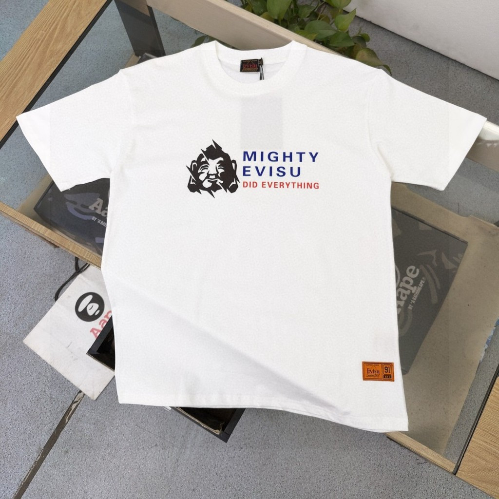 EVISU/God of Fortune 2026 6XL คลาสสิกรอบคอแขนสั้นเสื้อยืดผู้ชายผู้หญิงขนาดใหญ่กีฬา Co-Branded Design