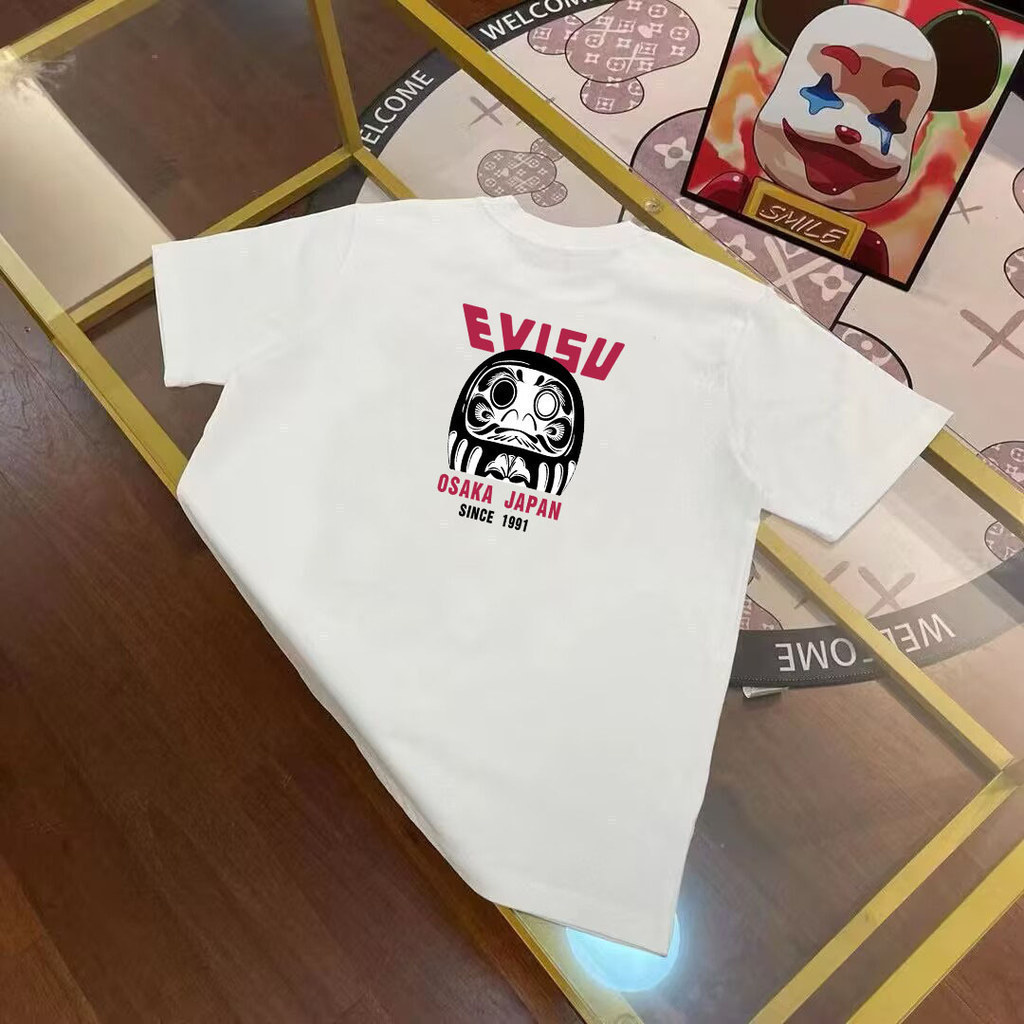 Evisu/God of Fortune/6XL/2026 สไตล์ใหม่ 6XL คลาสสิกรอบคอแขนสั้นเสื้อยืดผู้ชายผู้หญิงสไตล์ขนาดใหญ่ด้า