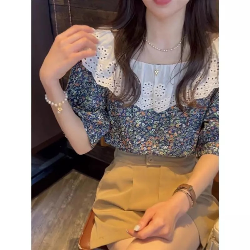 เสื้อเบลาส์แขนสั้นลายดอกเล็ก คอบัวลูกไม้ สไตล์เพรพพี้ รุ่น99223 thumbnail 3