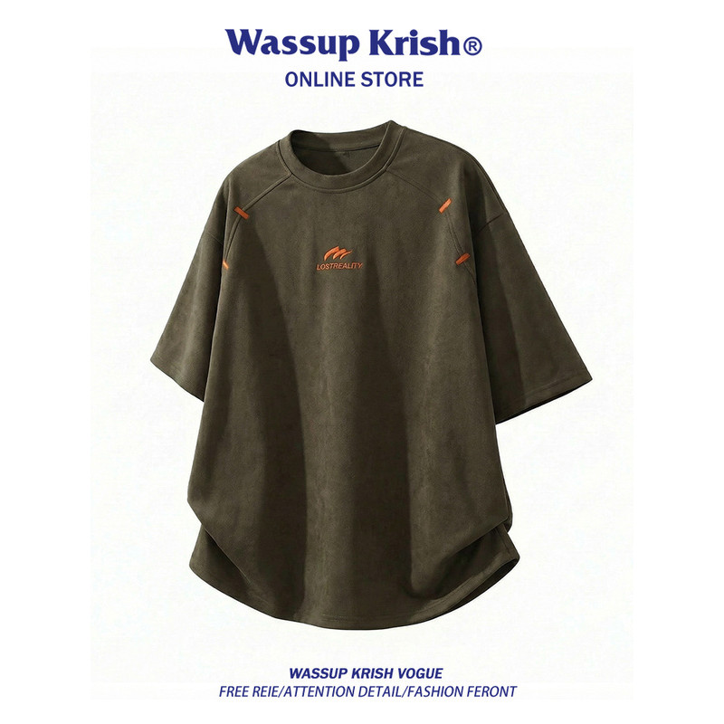 WASSUP KRISH American Retro Suede เสื้อยืดแขนสั้นสำหรับผู้ชาย สไตล์ใหม่สำหรับฤดูร้อน