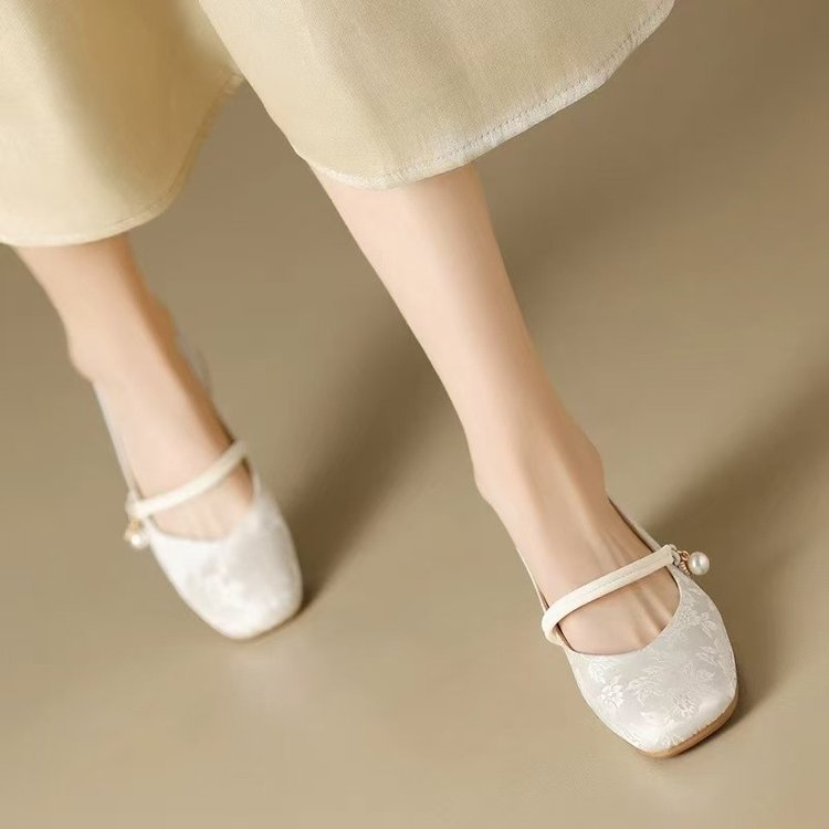 Fancylee รองเท้า Jacquard ลูกไม้ฝรั่งเศส - ส้นหนา รูปที่ 3