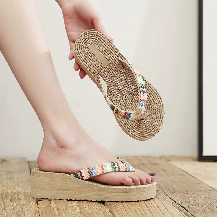 PP草仿草编人字拖女夏时尚凉拖鞋韩版简约海边沙滩鞋Women's summer fashion flip-flops PP grass imitation straw flip-flopstevkyk