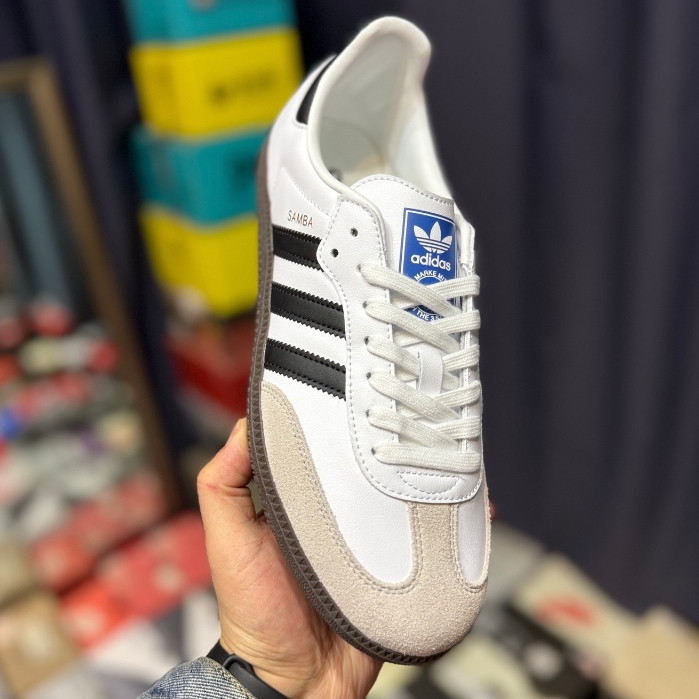 รองเท้าแฟชั่น Retro Classic Board Shoes B75806