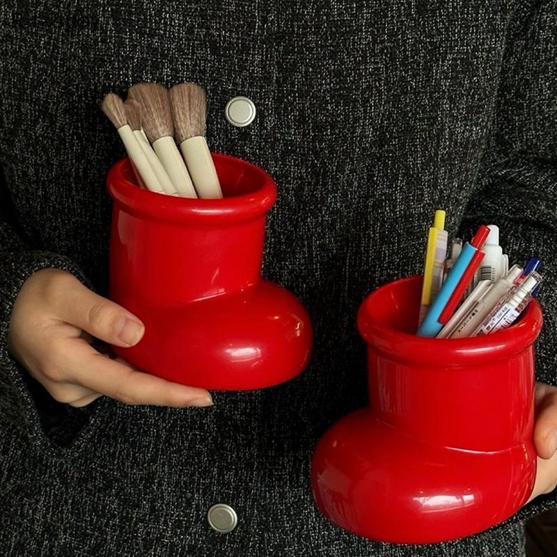 Ritasday รองเท้าสีแดงตกแต่งคริสต์มาสผู้ถือปากกา Multi-Functional Desk Organizer แปรงแต่งหน้าเดสก์ท็อป Office Art Supplies Storage ใหม่