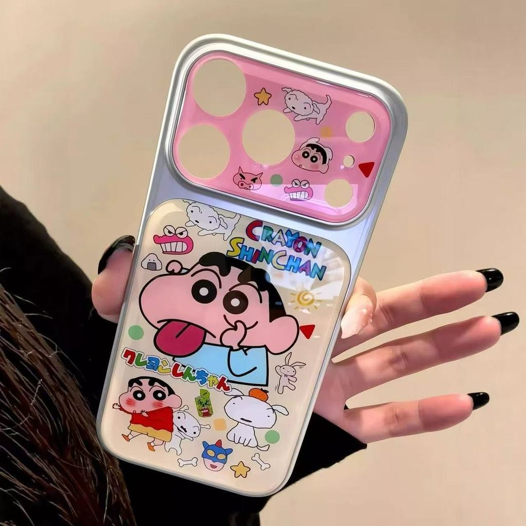 17โปรแม็กซ์ เคสโทรศัพท์น่ารักเครยอนชินจังรูปแบบเหมาะสําหรับ ไอโฟน 11 12 13 14 15 16 17โปรแม็กซ์ กันกระแทกป้องกันกรณีหน้าต่างขนาดใหญ่ดูการ์