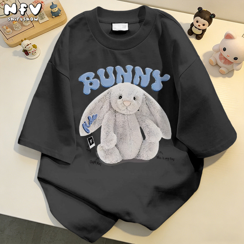 NFV พร้อมส่ง💕ลายพิมพ์กระต่ายตัวเล็ก แขนสั้น คอกลม เสื้อยืด ใส่สบายไม่รัดตัว ผ้าฝ้ายแท้ ใส่สบาย YG351