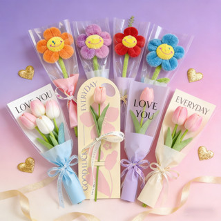 ช่อดอกทิวลิปแฮนด์เมดสร้างสรรค์พร้อมการ์ดอวยพรมือถือสําหรับขอ…