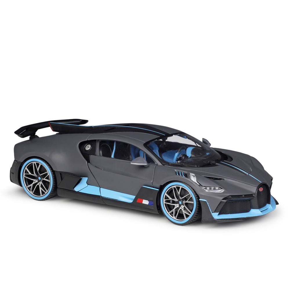 1: 18 Bugatti Bugatti Divo Supercar จําลองรถรุ่นคอลเลกชันของขวัญเครื่องประดับ