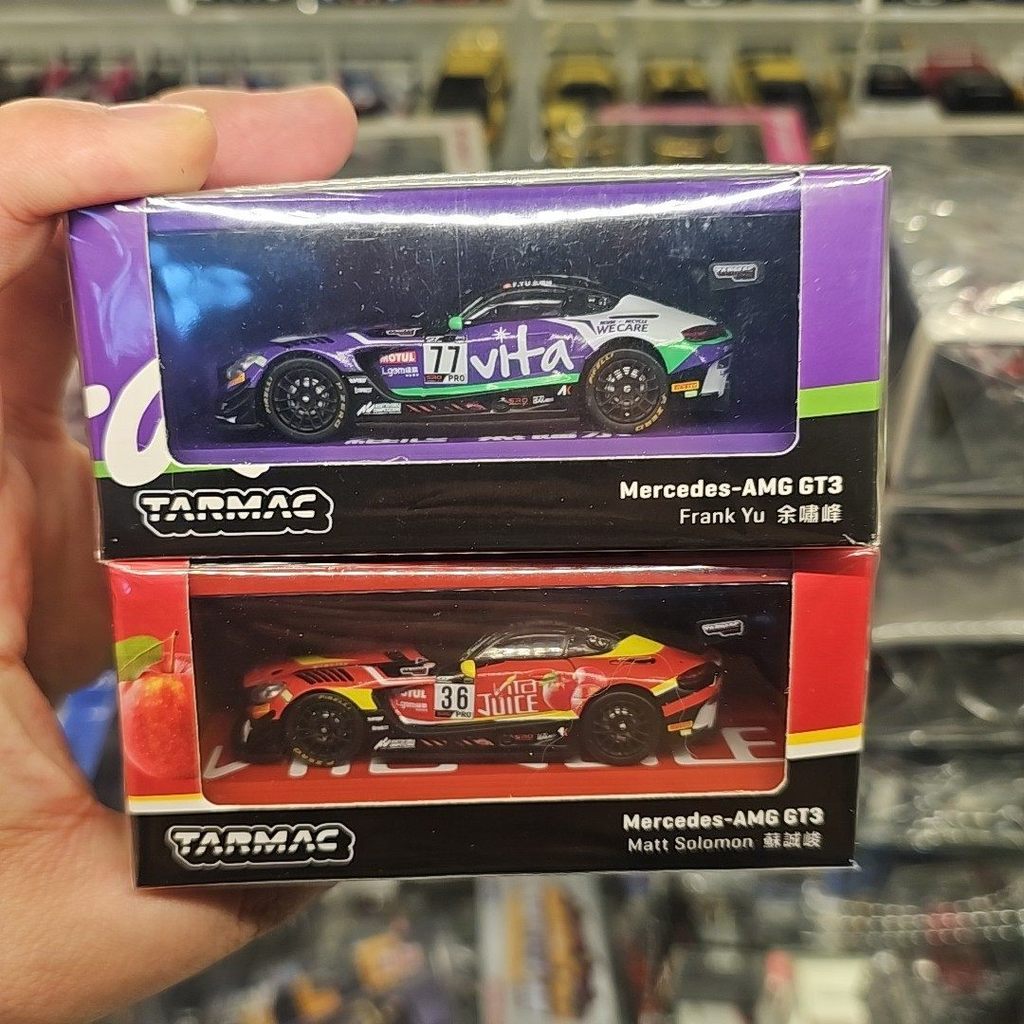 TARMAC WORKS TW 1/64 Mercedes-Benz AMG GT3 วิตามินกลั่นน้ําเบอร์ 77 หยูเสี่ยวเฟิง+น้ําผลไม้เบอร์ 36 