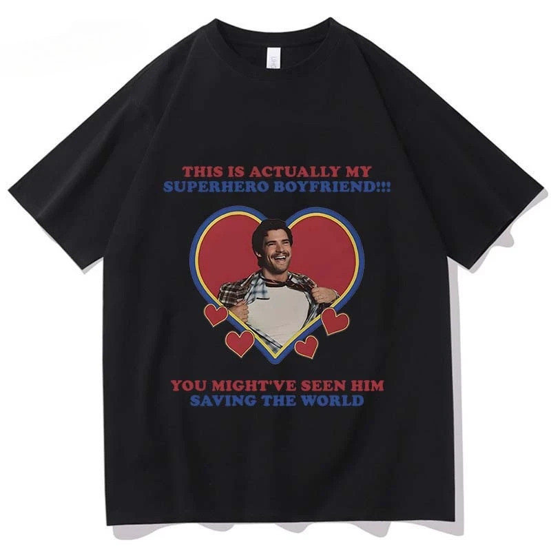 เสื้อยืด "I Love My Boyfriend" ของ David Corenswet คอลเลคชั่นฤดูใบไม้ผลิ 2026 เสื้อคุณภาพสูงของ Davi