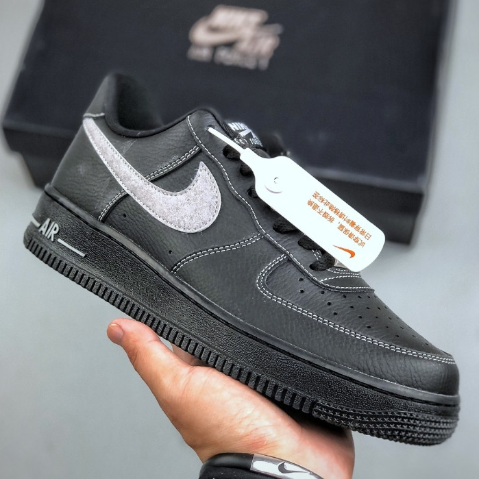 รองเท้าผ้าใบลําลองทรงเตี้ย HQ2037 006