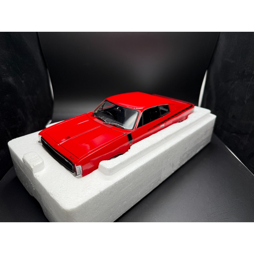 Autoart 1/18 CHARGER CHARGER E49 Non-Brand New Car Factory Product Control Old Alloy AA Default Meas