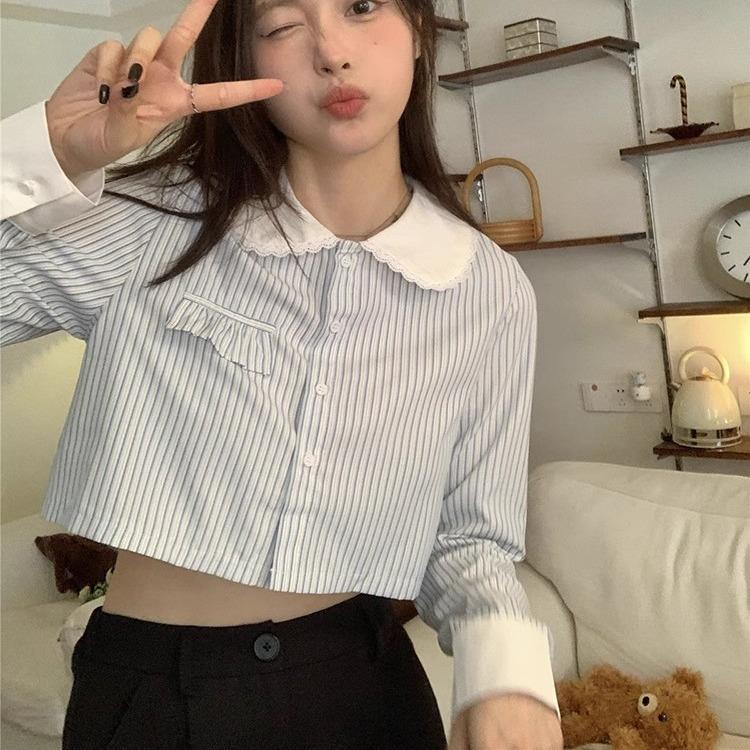 เสื้อเชิ้ตตัวสั้นแขนยาวลายทาง คอปกขอบลูกไม้ แต่งจีบตรงหน้าอก คุณหนู น่ารัก เกาหลี-พร้อมส่งจากไทย-รุ่นW571