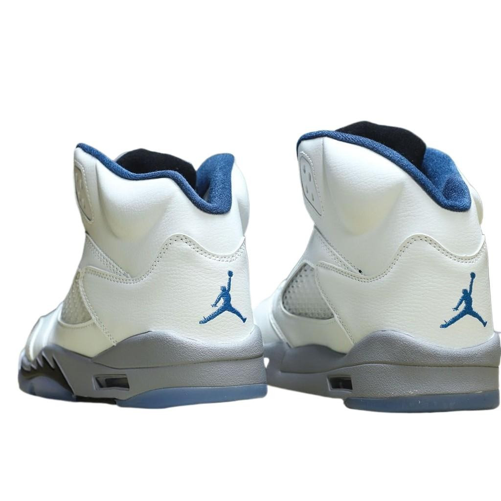 รองเท้าแตะสไตล์ย้อนยุค AJ5 จาก Lelejia