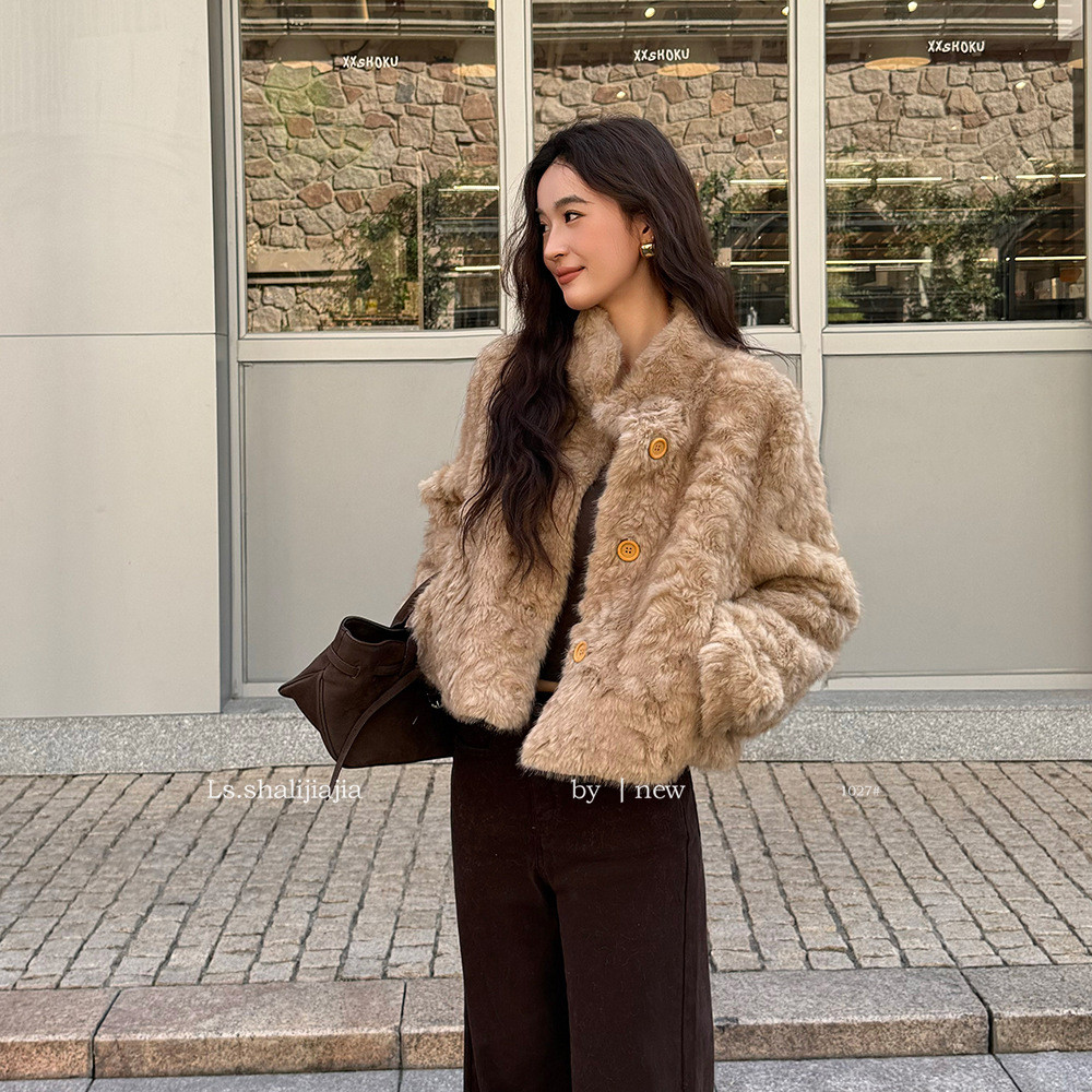 LS สง่างาม แฟชั่น อบอุ่น สั้นเสื้อขนสัตว์กว่างโจว สิบสามเส้น 2025 ฤดูใบไม้ร่วงฤดูหนาวเสื้อผ้าผู้หญิง