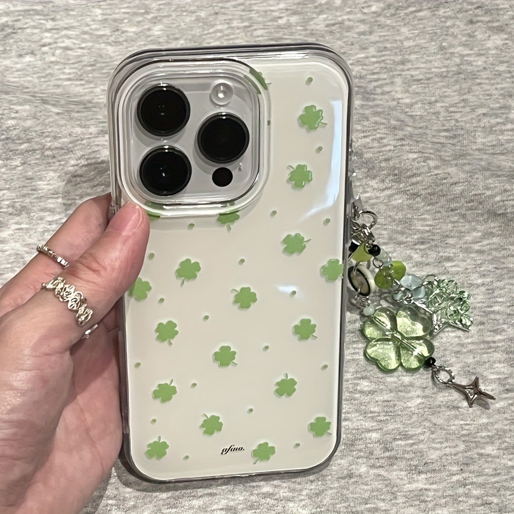 Simple เต็มหน้าจอสีเขียว Lucky Four Leaf Polka Dot เคสโทรศัพท์สําหรับ iPhone 11 12 13 14 15 16 17 Pro Max 16e X XR XS 7 8 Plus ฝาครอบ