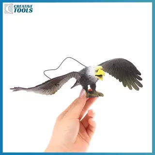 พร้อมสต็อก 1 ชิ้นกลางแจ้ง Eagle ตุ๊กตาแขวนนก Deterrent พลาสติก Eagle เครื่องประดับ Vivid Flying Bird Hawk Decoy Garden หุ่นไล่กา